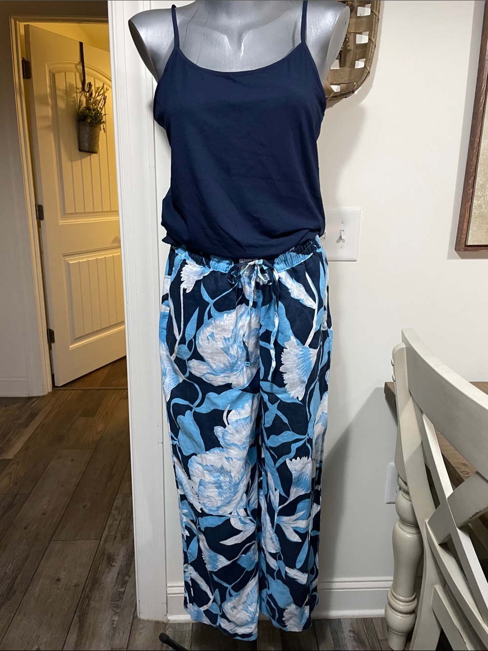 Elie Tahari Navy Blue Floral Wide-Leg Pants